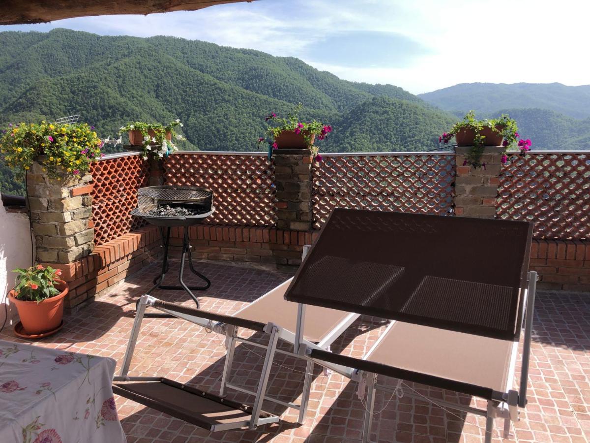 Home Holidays Crasciana, Con Terrazza Vista Sulle Alpi Apuane. Экстерьер фото
