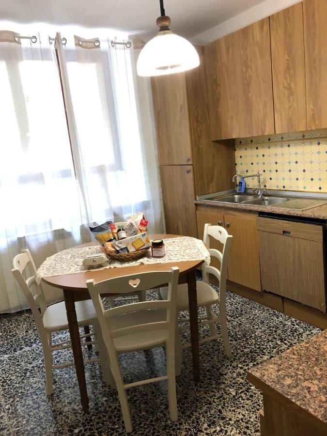 Home Holidays Crasciana, Con Terrazza Vista Sulle Alpi Apuane. Экстерьер фото